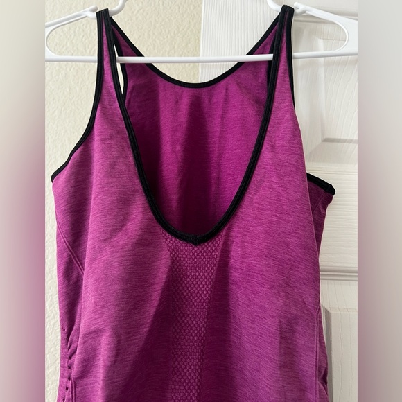 Lululemon in the flow tank - Picture 5 of 5